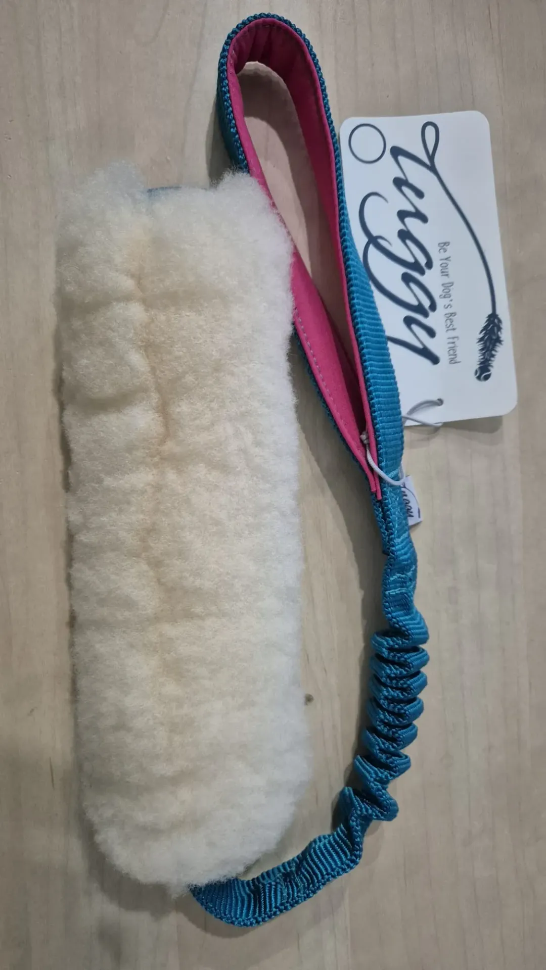 Tuggy - Short sheep met bungee (Small (60cm))