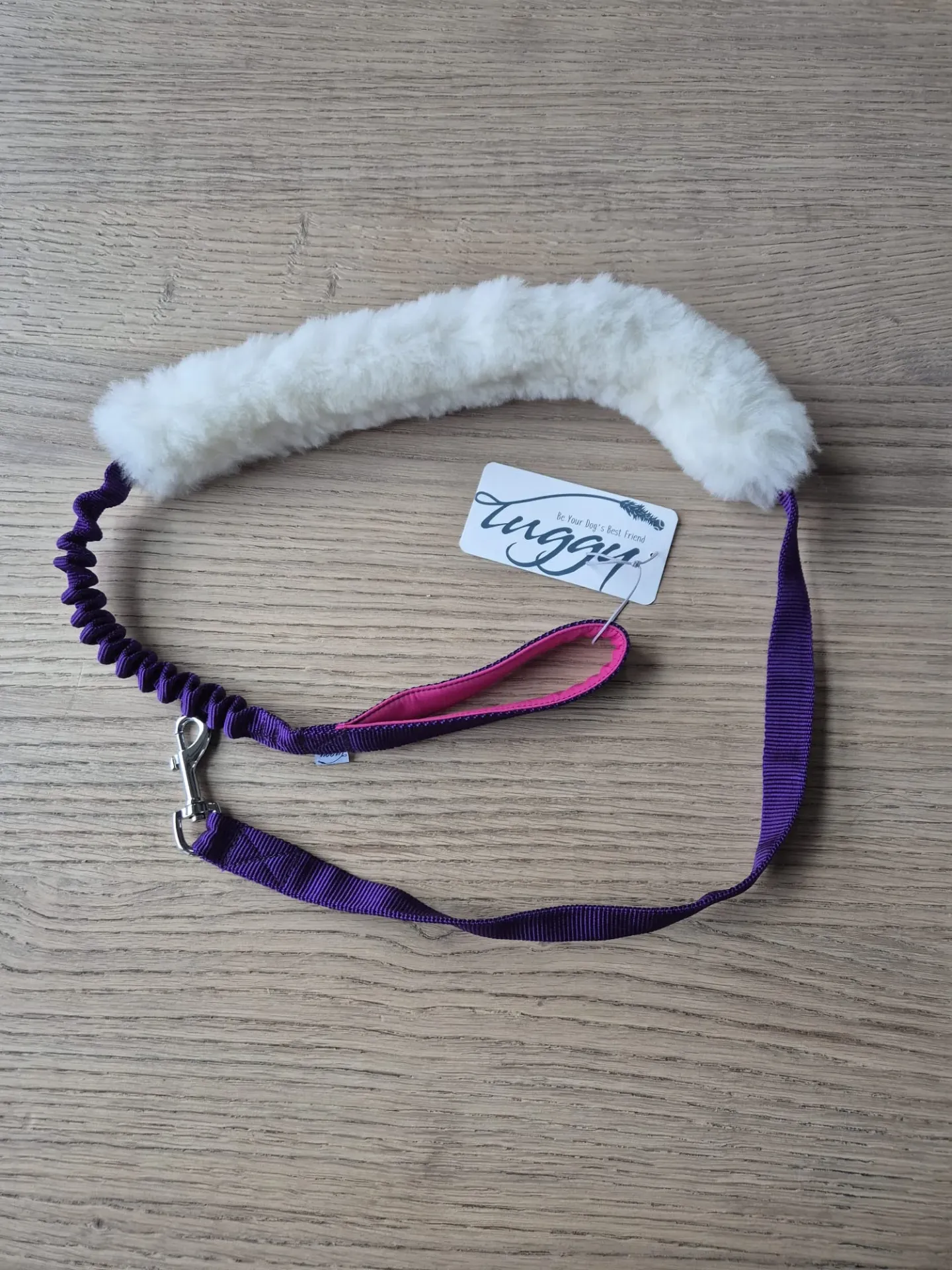 Tuggy - Leiband met bungee en schapenvacht